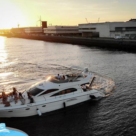Barco No Coracao Da Cidade - Iate De 5 Estrelas Viana do Castelo Esterno foto