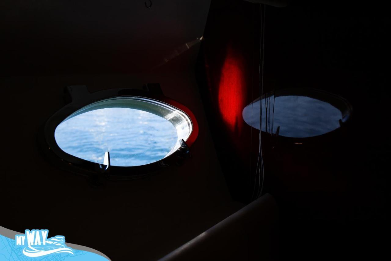 Barco No Coracao Da Cidade - Iate De 5 Estrelas Viana do Castelo Esterno foto